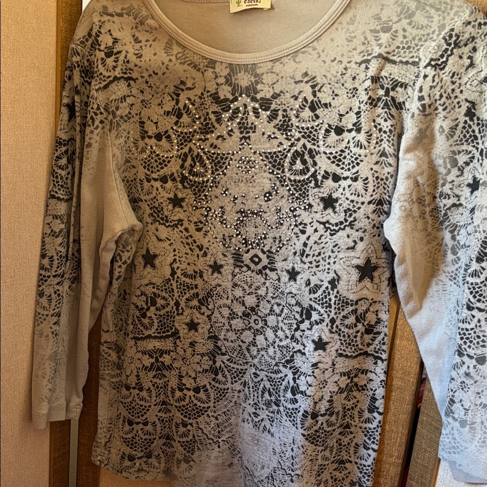 Cactus long sleeve in embellished, tee medium